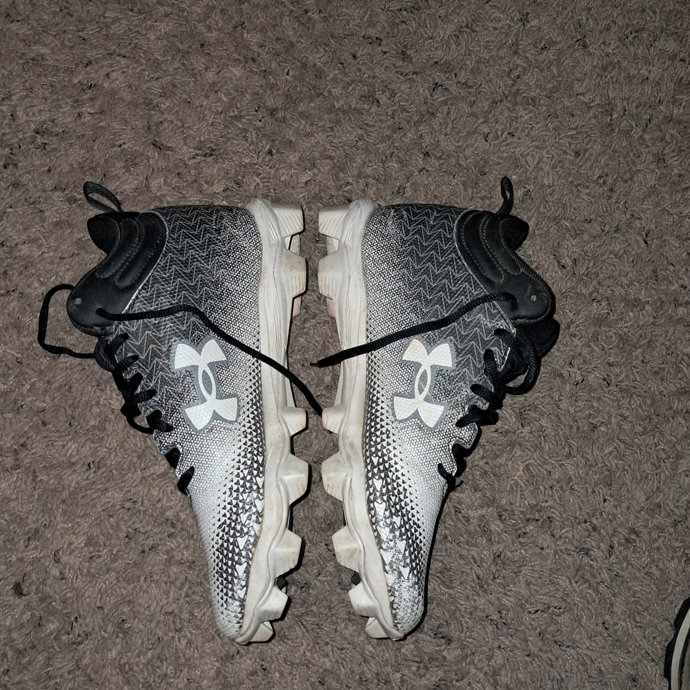 Under Armour Black and White Athletic Shoes
